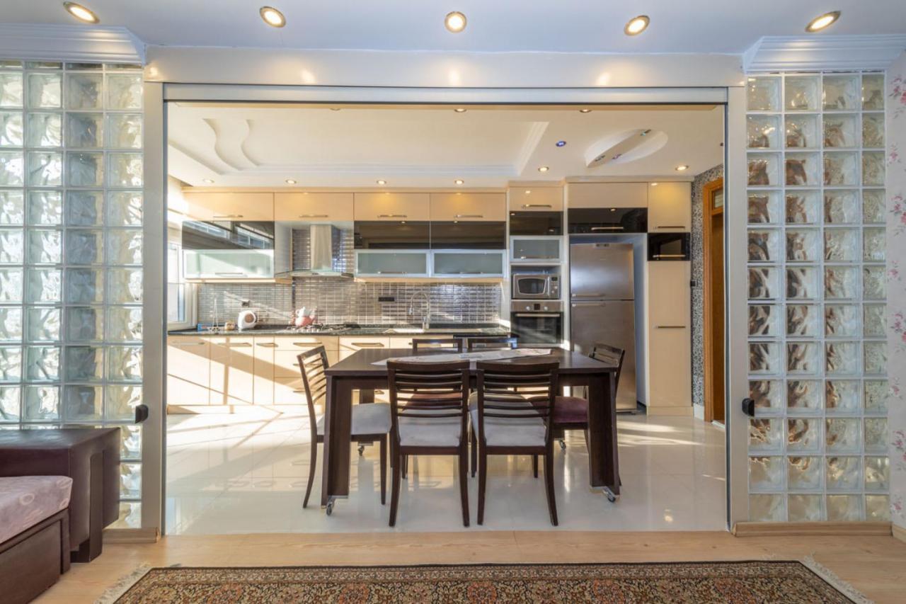 Lovely Flat With Sea View Near Beach In Muratpasa Antália Exterior foto